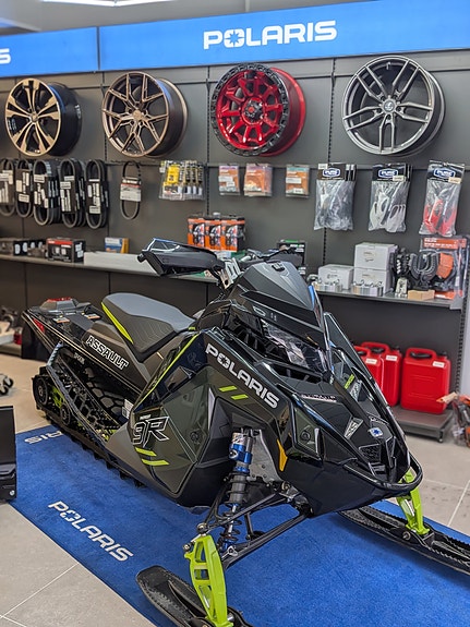 Polaris 9R Switchback Assault