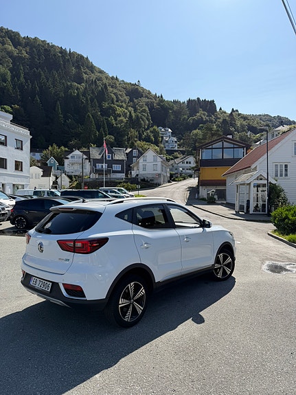 MG ZS EV 4 of 28