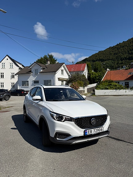 MG ZS EV 2 of 28