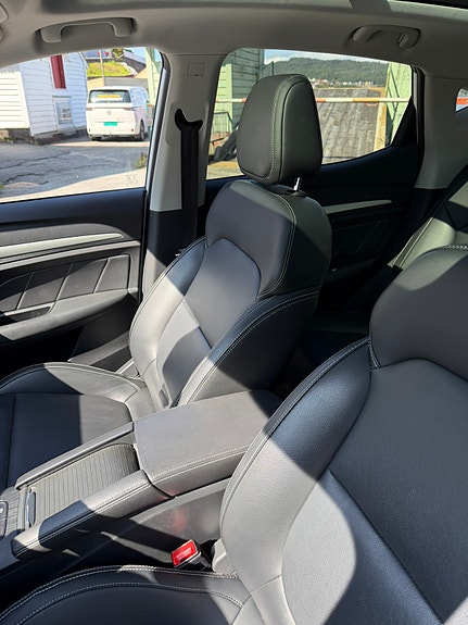 MG ZS EV 13 of 28