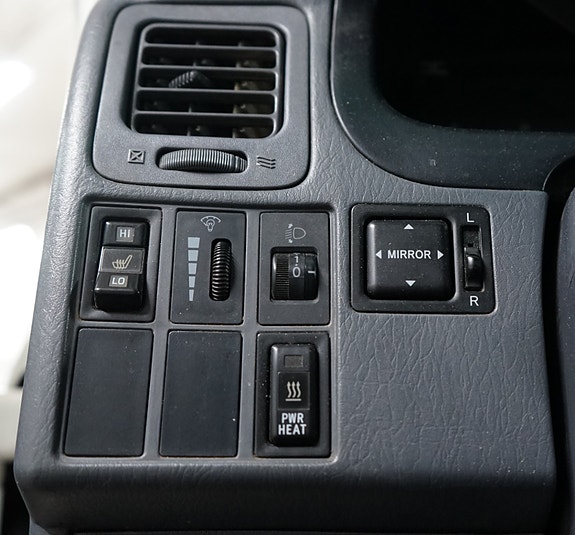 Toyota HiAce 22 of 30