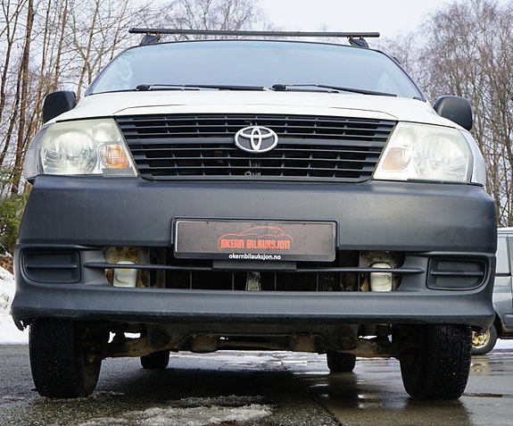 Toyota HiAce 16 of 30