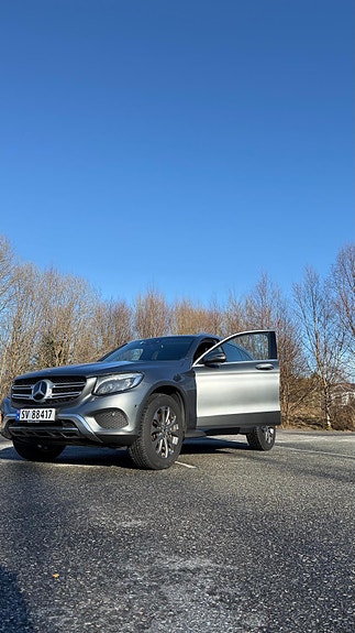 Mercedes-Benz GLC350 e 2 of 18