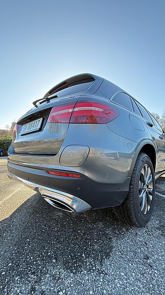 Mercedes-Benz GLC350 e 11 of 18