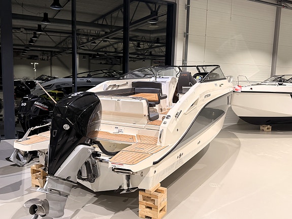 Strøken Uttern D77 m/Mercury F300 V8 Fullspekket med utstyr - Kun gått 255 timer