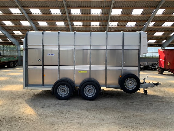 Ifor Williams Livestock TA510 14*7 m/ 2 etasjer