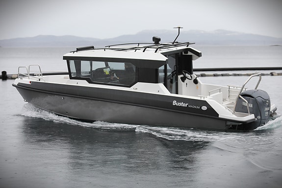 Buster Magnum Cabin m/Yamaha F300