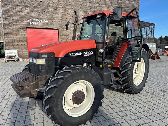 New Holland M 100