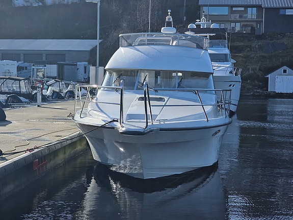 BM-123 Laguna 1180 FB, m Cummings 425 hk. strak aksling.