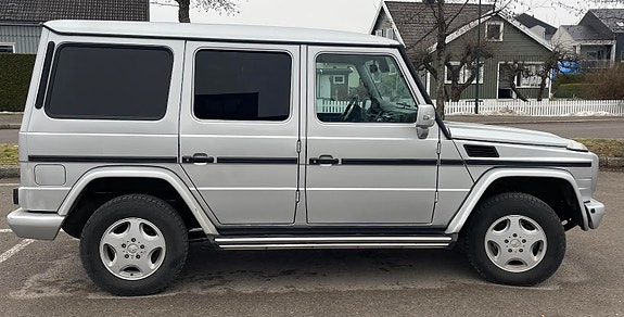 Mercedes-Benz G270 2 of 9