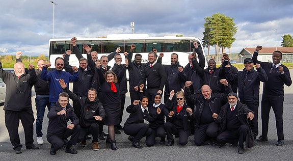 Hele sjåførgruppa før glattkjøring på Vålerbanen