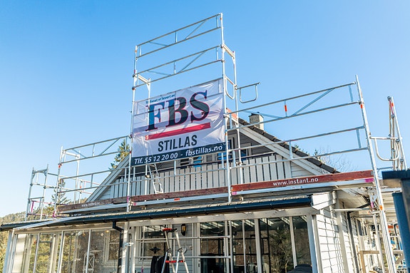 Stillas montert av FBS Stillas.