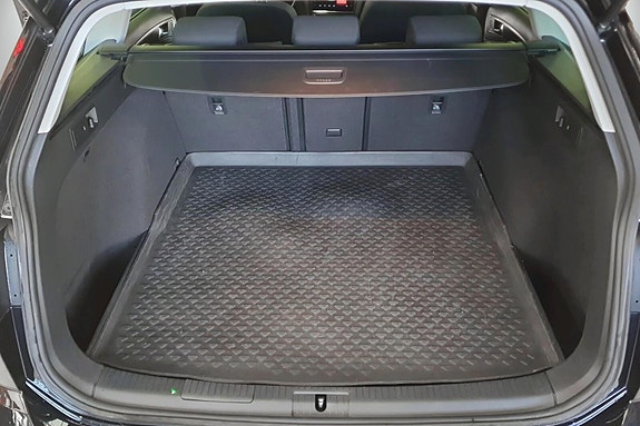 Volkswagen Golf VII 9 of 11