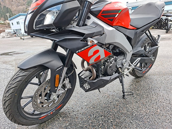 Aprilia RS 125 Tuono 5 of 5