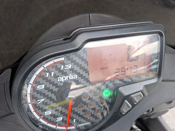 Aprilia RS 125 Tuono 12 of 13