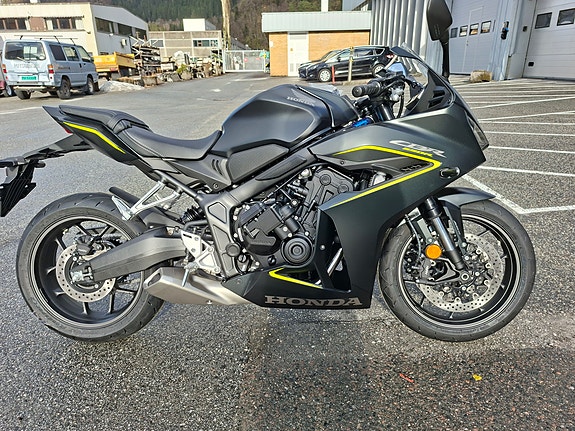 Honda CBR650R E-Clutch