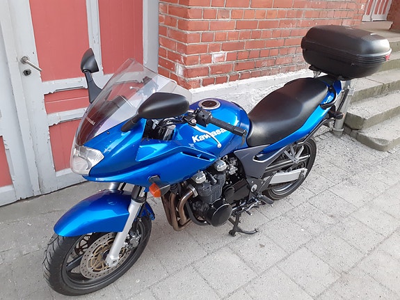 Kawasaki ZR-7S / Z750 4 of 4