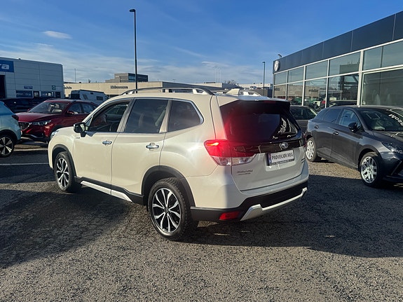 Subaru Forester 3 of 5