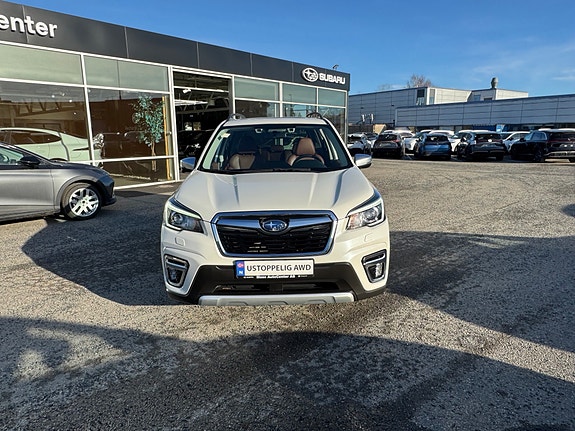 Subaru Forester 9 of 16