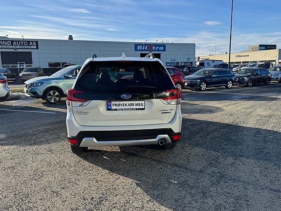 Subaru Forester 5 of 5