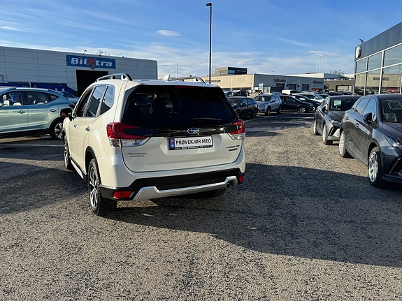 Subaru Forester 4 of 5