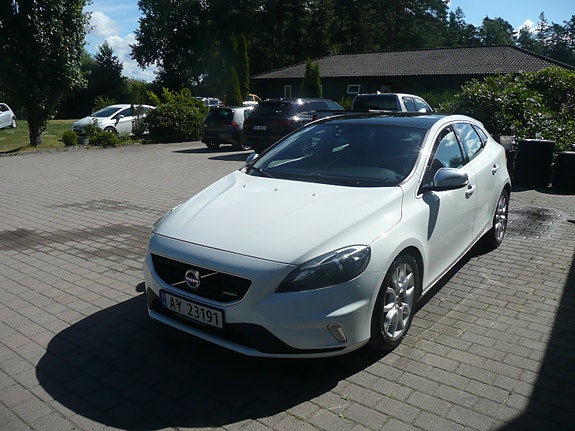 Volvo V40 23 of 30