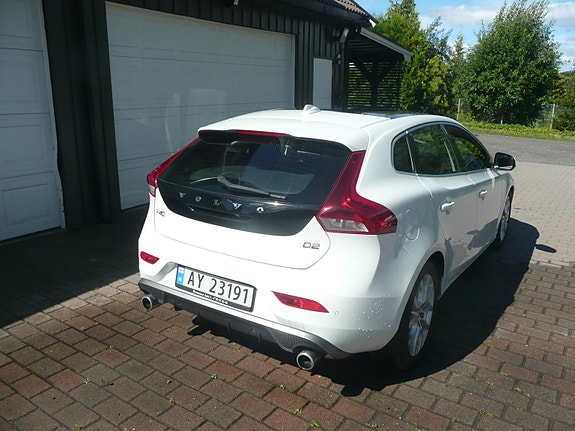 Volvo V40 27 of 30