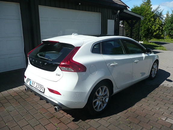 Volvo V40 28 of 30