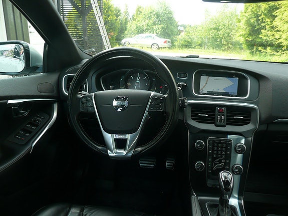 Volvo V40 5 of 30
