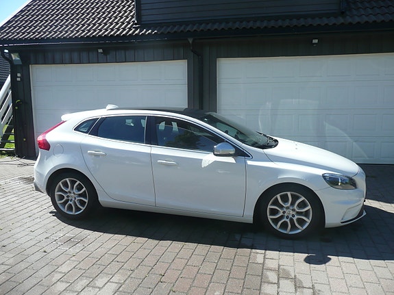 Volvo V40 20 of 30