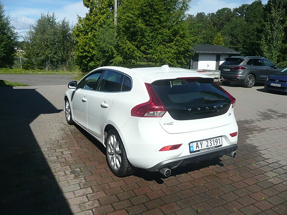 Volvo V40 25 of 30