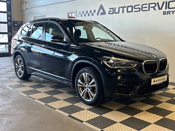 BMW X1 3 of 5