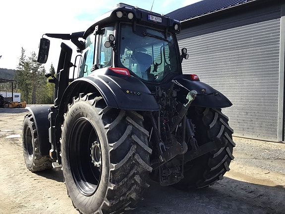 Valtra Q305 Twin Track 2024, kr 1 990 000,-