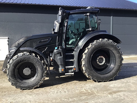 Valtra Q305 Twin Track 2024, kr 1 990 000,-