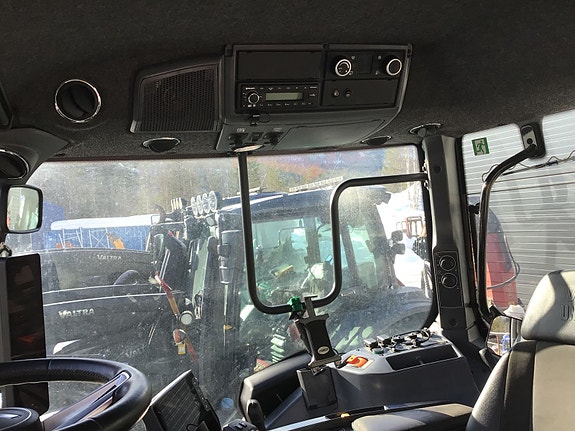 Valtra Q305 Twin Track 2024, kr 2 099 000,-