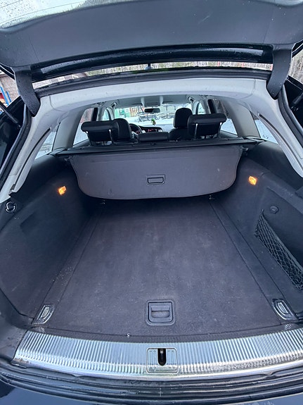 Audi A4 3 of 19