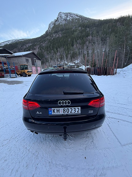 Audi A4 5 of 19