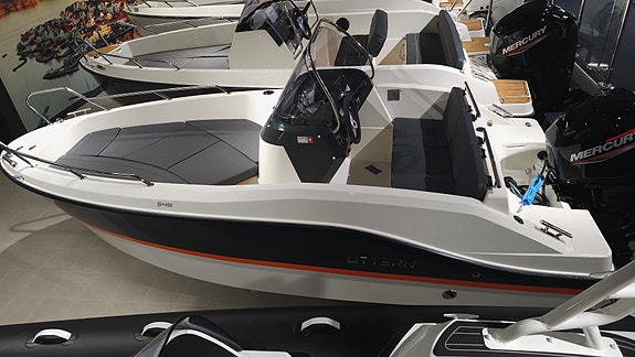 LAGERTØMMING - Uttern S45 powered by 2026 Mercury F 50 EFI - Kun 1 stk! 2 of 9