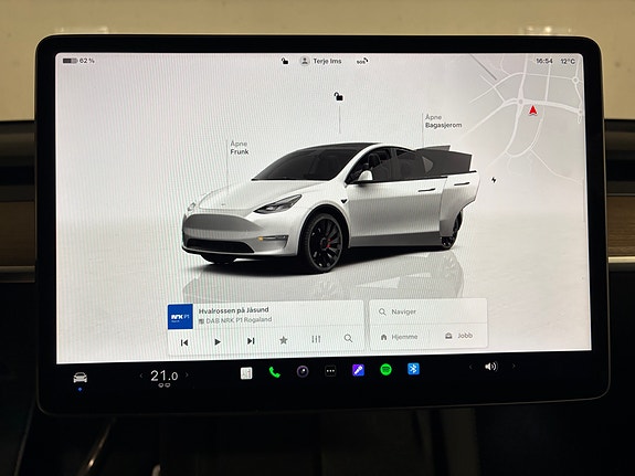 Tesla Model Y 18 of 18