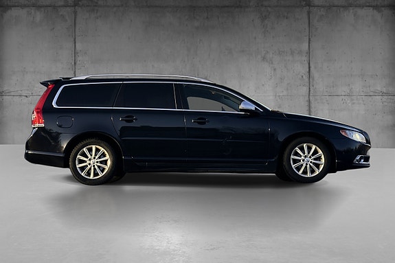 Volvo V70 4 of 5