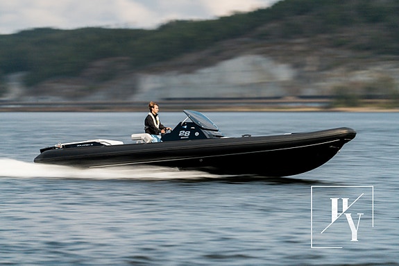 Goldfish 28 Bullet - 2021 - Mercury 8,2l 430 HK