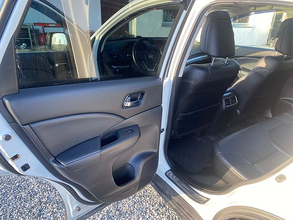 Honda CR-V 13 of 16