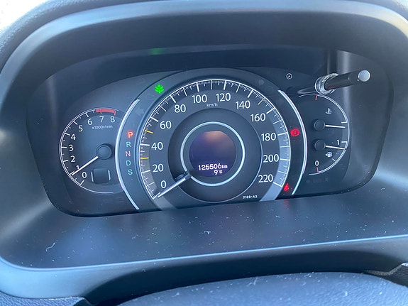 Honda CR-V 10 of 16