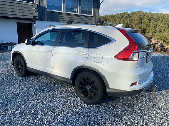 Honda CR-V 3 of 16