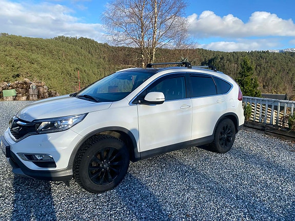 Honda CR-V 2 of 16