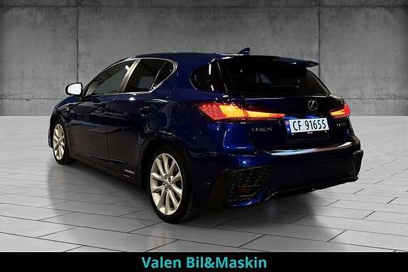 Lexus CT200h