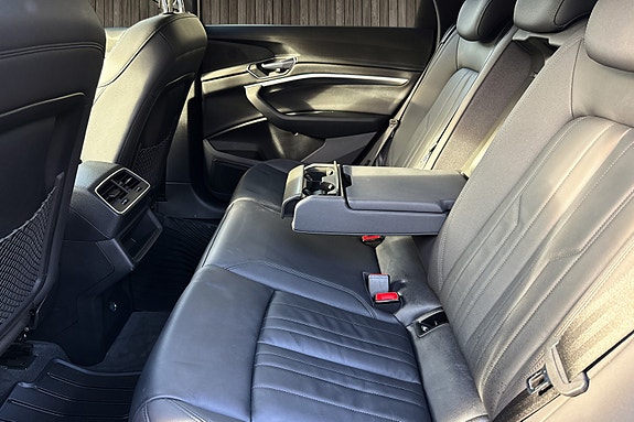Audi 50 12 of 26