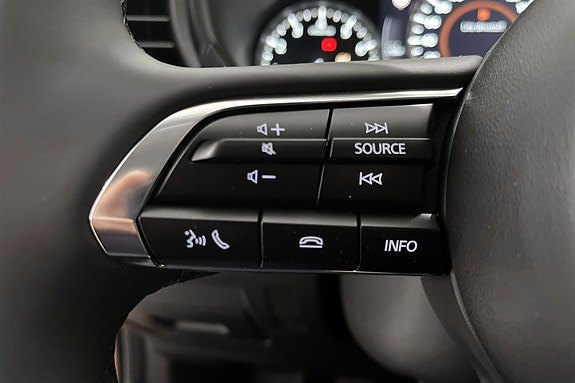 Mazda CX-30 22 of 27