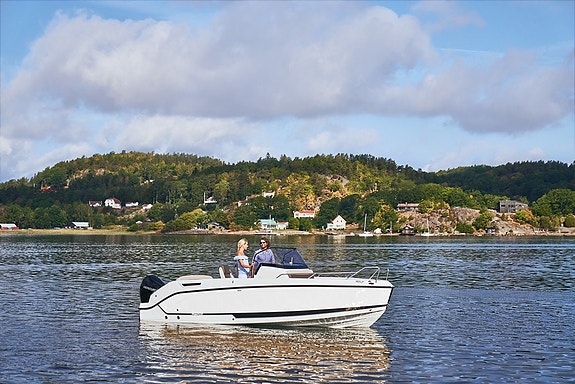 UTTERN S65 med Mercury F150  R  Ta kontakt for hyggelig tilbud !!