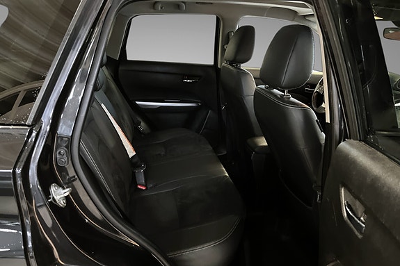 Suzuki Vitara 10 of 14